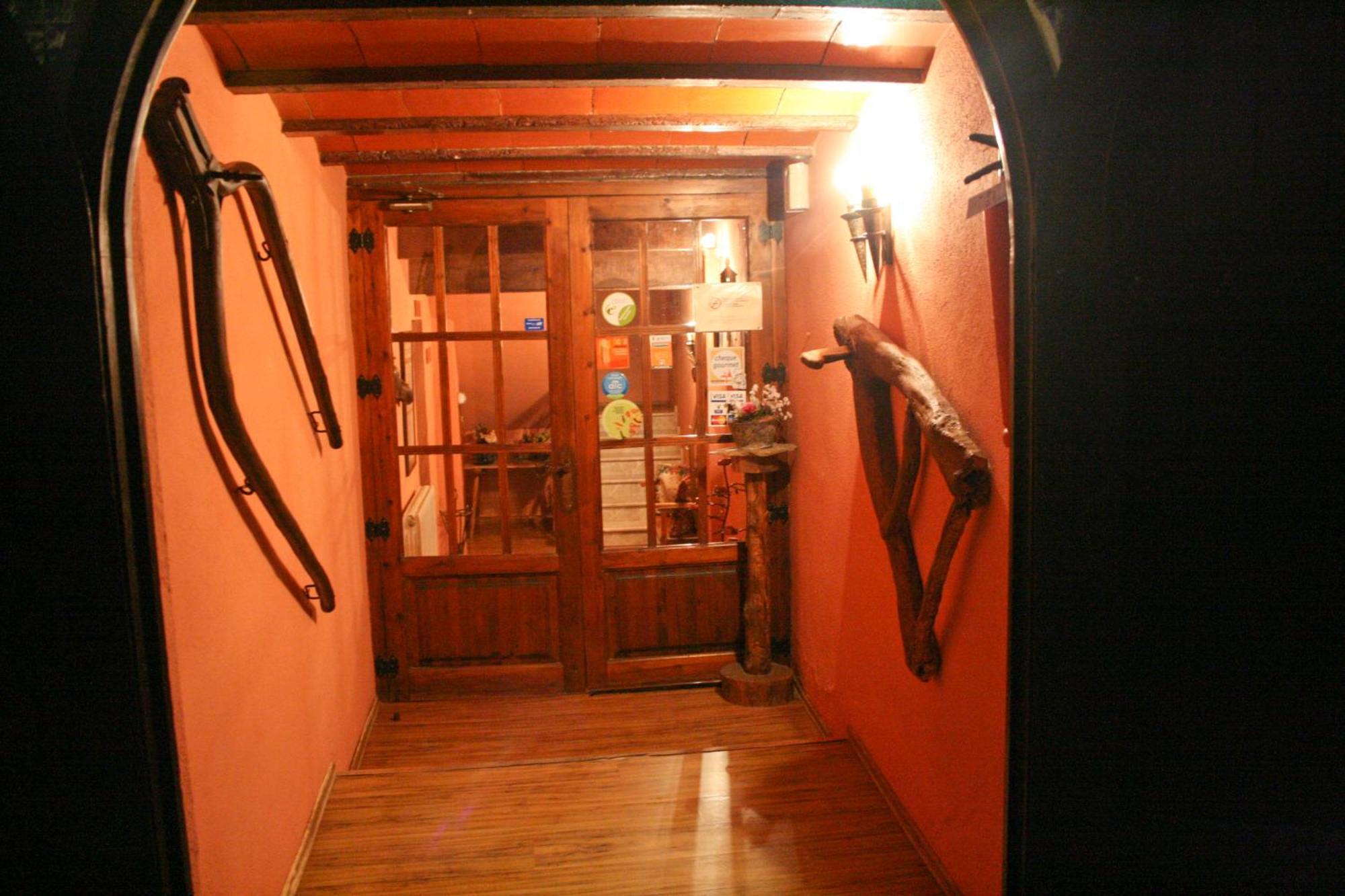 Hostatgeria Sant Jaume Hotel Corachar Exterior photo